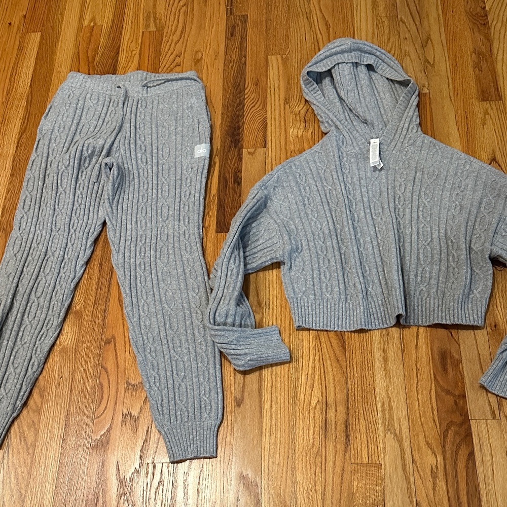 NWT ALO Yoga Gray Knit Joggers and Cropped Hoodie